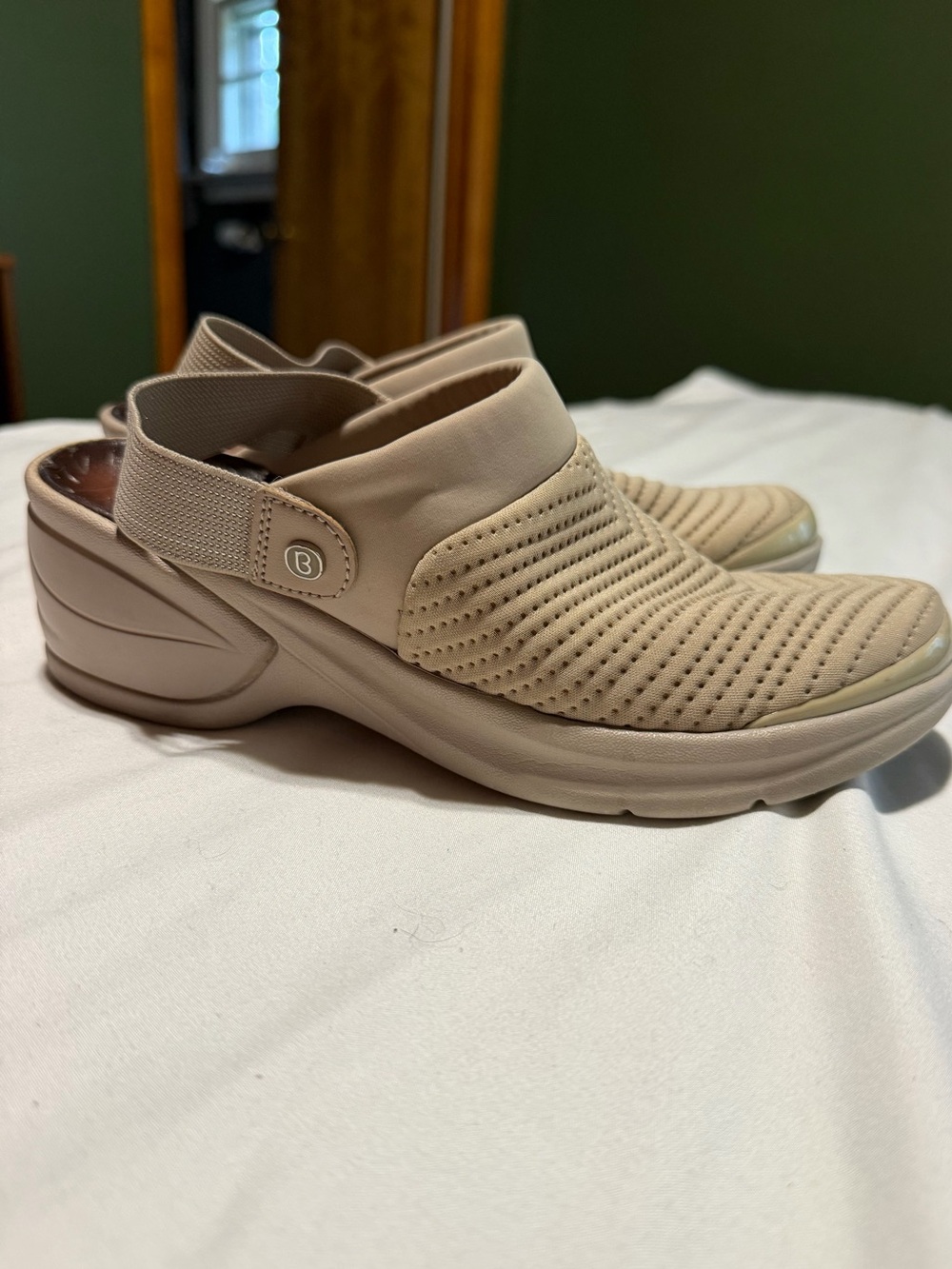 Bzees Kitty Washable Mules- women’s size 7.5